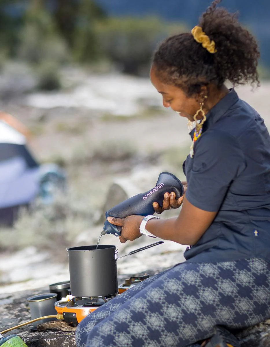 LifeStraw Peak Series Collapsible Squeeze 1L Bottle with Filter - Image 9